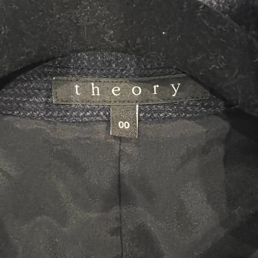 THEORY BLAZER SIZE 00